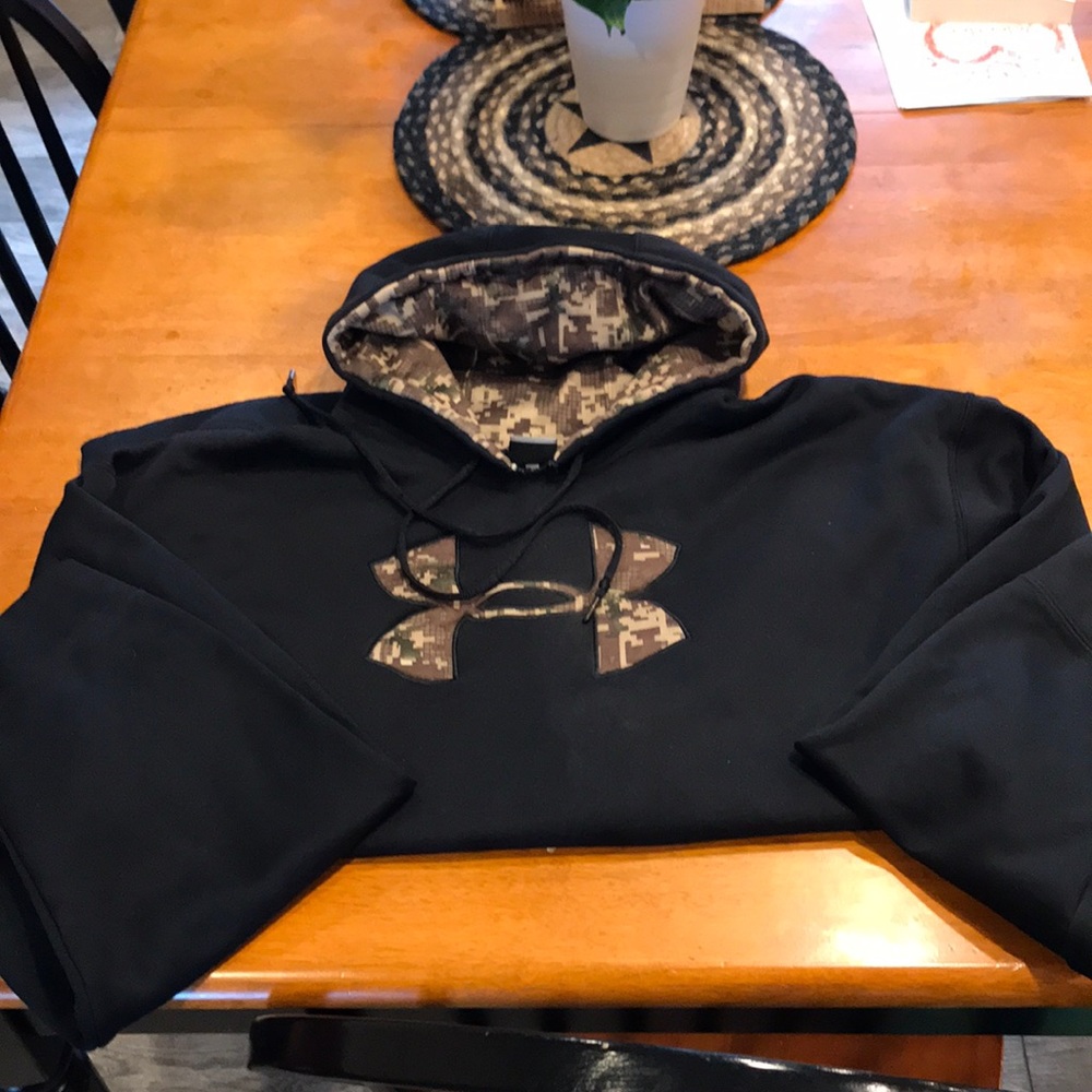 Men’s UA storm hoodie